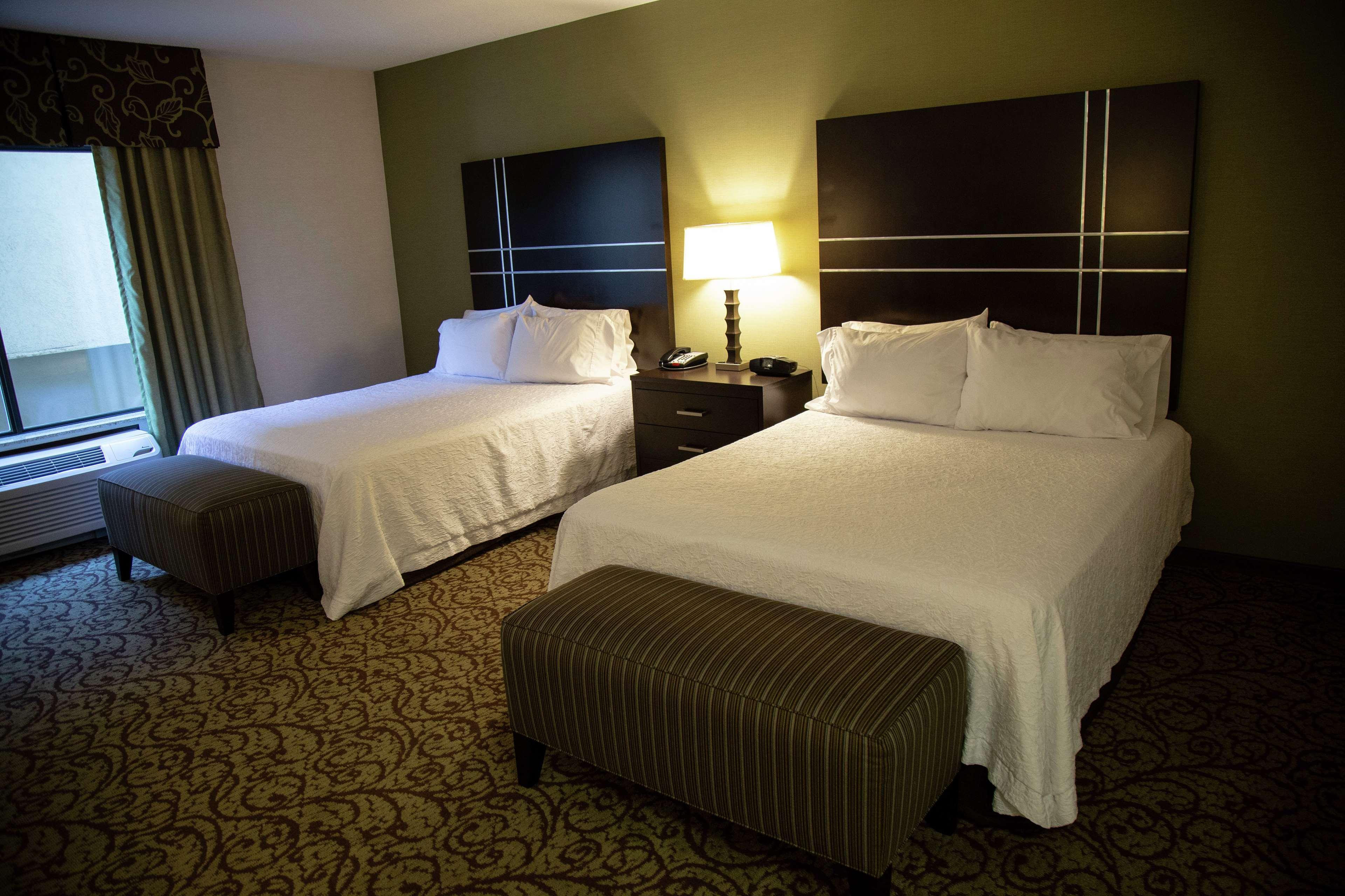 Hampton Inn & Suites Sharon West Middlesex Экстерьер фото